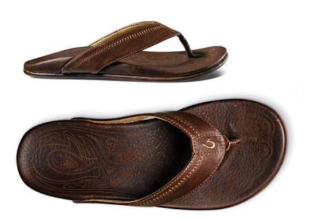 The Hiapo men's sandal from Olukai features Polynesian Moko tattoo art ...